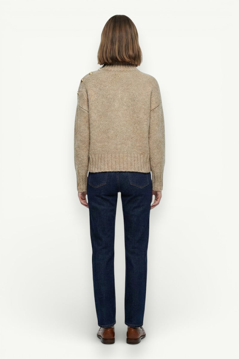 Wing Collar Knit Pullover Sweater